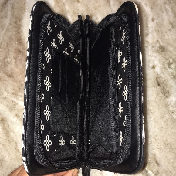 Vera Bradley wristlet - Picture 3 of 4